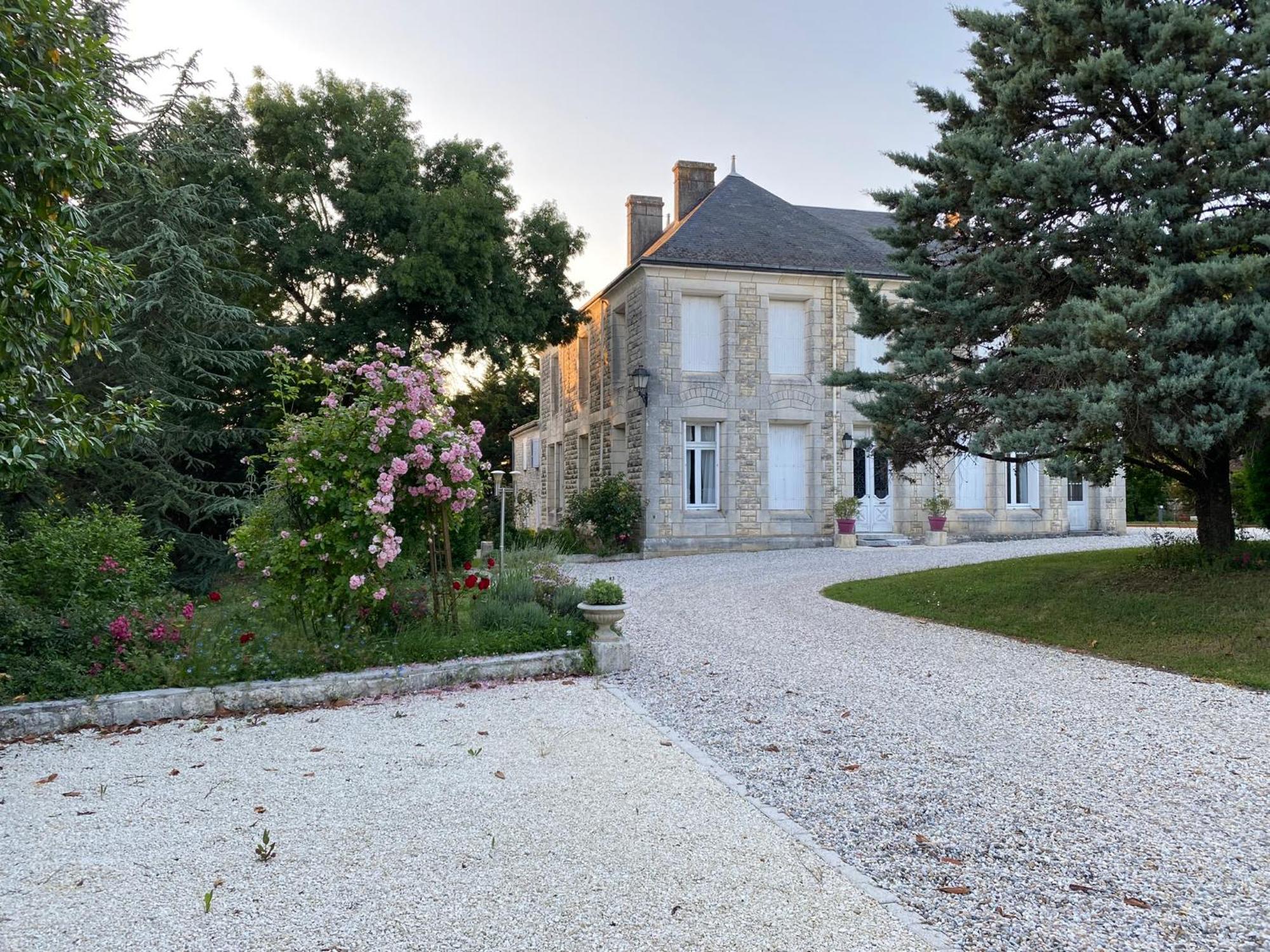 Domaine De La Perthuiserie Saint-Porchaire Eksteriør billede